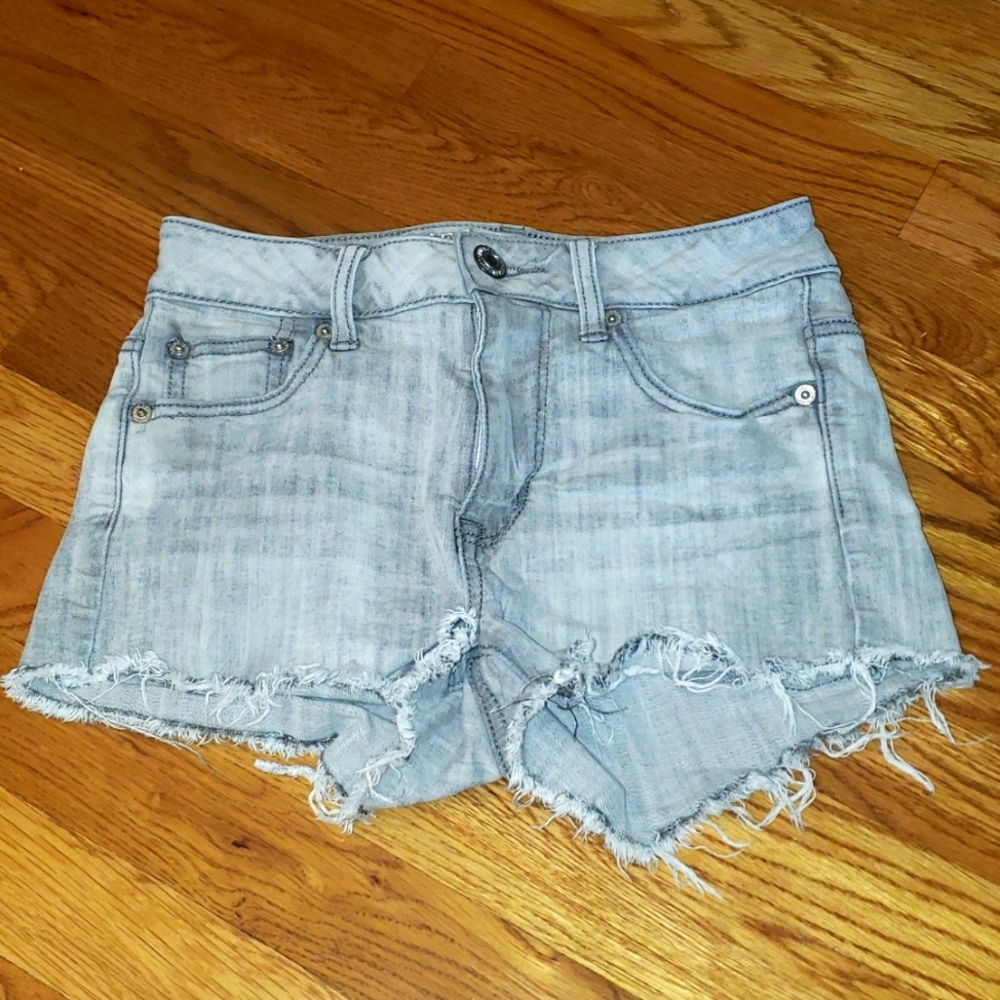 American Eagle Outfitters short cutoffs, size 2